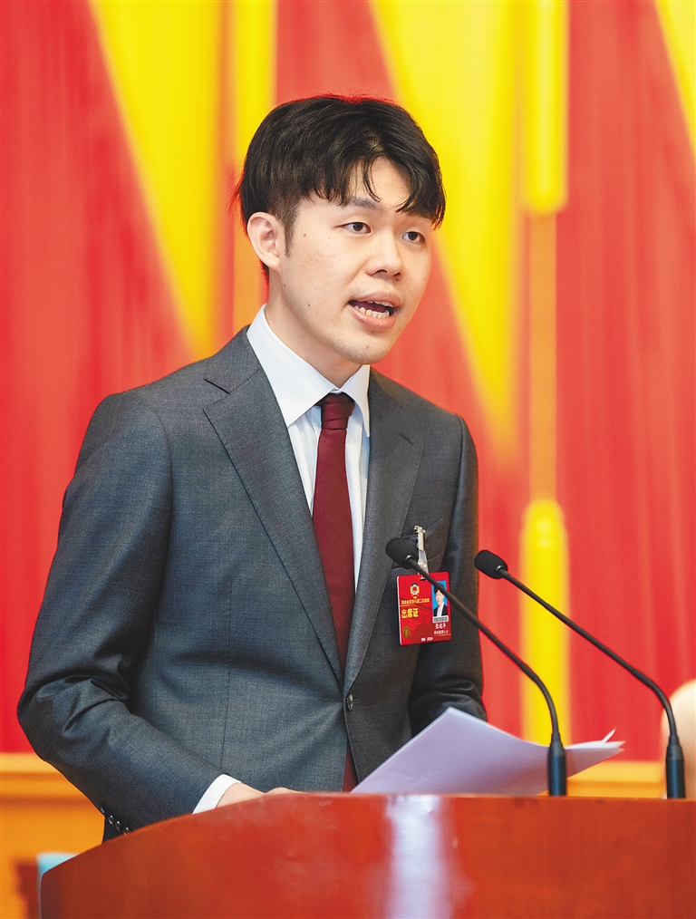 张运年：推动自贸港“两个基地”建设