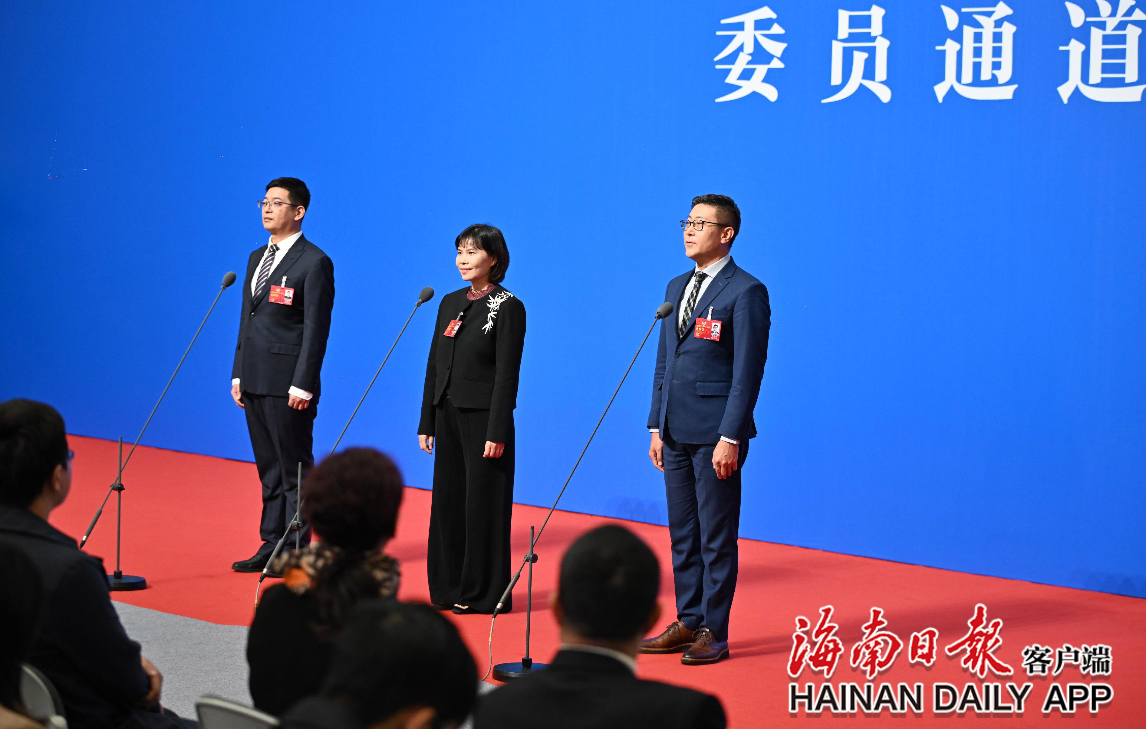政协第八届海南省委员会第二次会议“委员通道”（第二场）活动开启